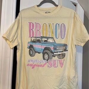 Women’s Bronco Graphic T-Shirt - Yellow